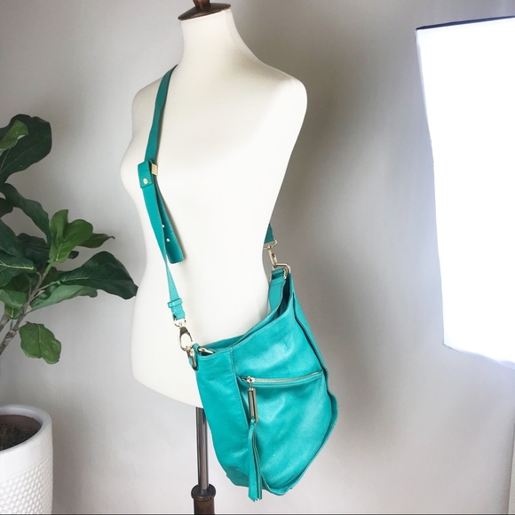 Kelsi Dagger | Issy convertible crossbody bag - Picture 4 of 8